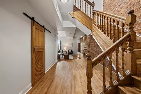 Entry Way - 2231 Eutaw Pl, Baltimore, MD 21217 photo 2 of 5