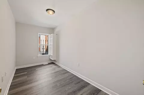 Bedroom - 2231 Eutaw Pl, Baltimore, MD 21217 photo 8 of 11