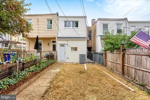 Exterior - 719 Berry St, Baltimore, MD 21211 photo 4 of 8