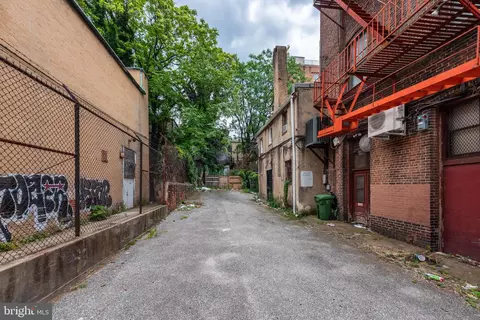 311 Tyson St, Baltimore, MD 21201 photo 2