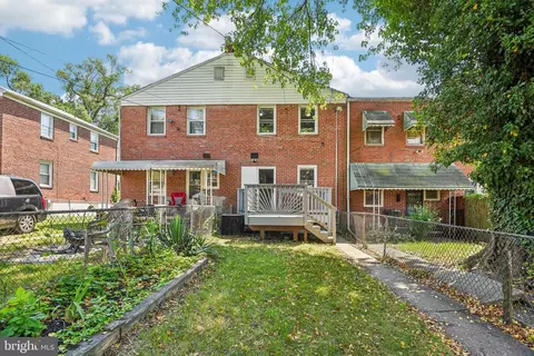 Exterior - 44 N Athol Ave, Baltimore, MD 21229 photo 4 of 5
