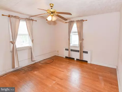 Bedroom - 4639 Harcourt Rd, Baltimore, MD 21214 photo 1 of 5