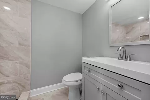 Bath - 1518 N Wolfe St, Baltimore, MD 21213 photo 5 of 7