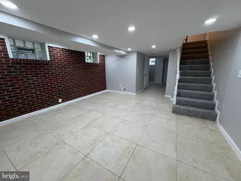 Living - 4331 Brehms Ln, Baltimore, MD 21206 photo 5 of 5