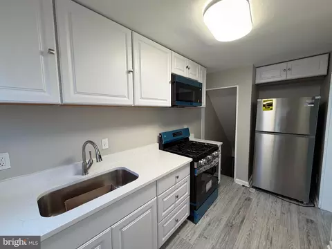 Kitchen - 4331 Brehms Ln, Baltimore, MD 21206 photo 3 of 3