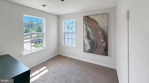 Entry Way - 4415 Cherry Way, Baltimore, MD 21229 photo 2 of 3