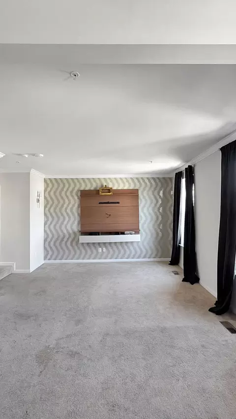 Living - 4415 Cherry Way, Baltimore, MD 21229 photo 1 of 1