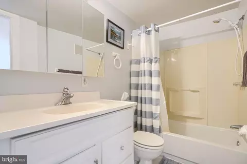 Bath - 110 E Randall St E, Baltimore, MD 21230 photo 5 of 7