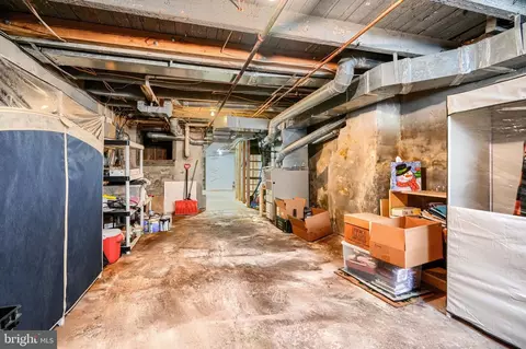 Entry Way - 110 E Randall St E, Baltimore, MD 21230 photo 6 of 6