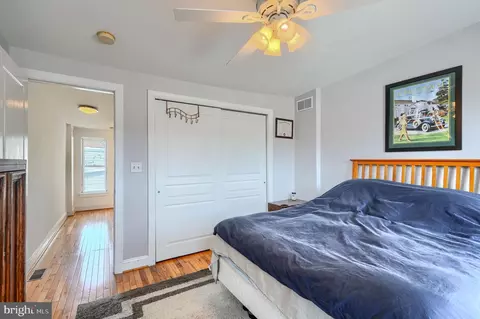 Bedroom - 110 E Randall St E, Baltimore, MD 21230 photo 4 of 7