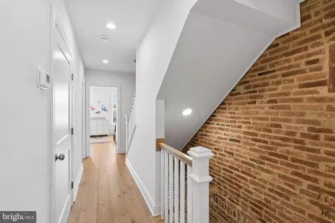 Entry Way - 1353 Hull St, Baltimore, MD 21230 photo 6 of 9