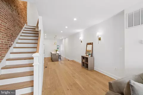 Entry Way - 1353 Hull St, Baltimore, MD 21230 photo 2 of 9