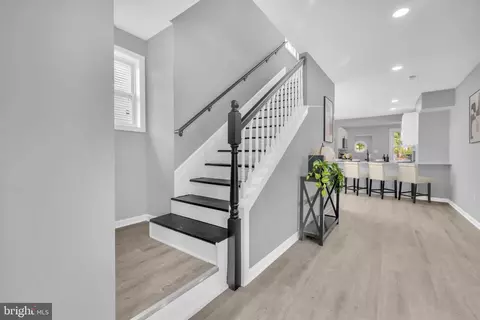 Entry Way - 6016 Sefton Ave, Baltimore, MD 21214 photo 8 of 16
