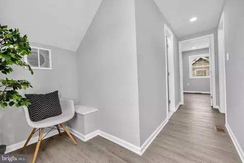 Entry Way - 6016 Sefton Ave, Baltimore, MD 21214 photo 13 of 16