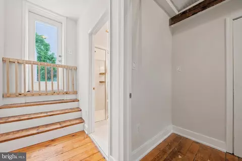 Entry Way - 103 E Cross St E, Baltimore, MD 21230 photo 8 of 8
