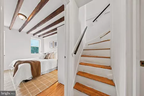 Entry Way - 103 E Cross St E, Baltimore, MD 21230 photo 6 of 8