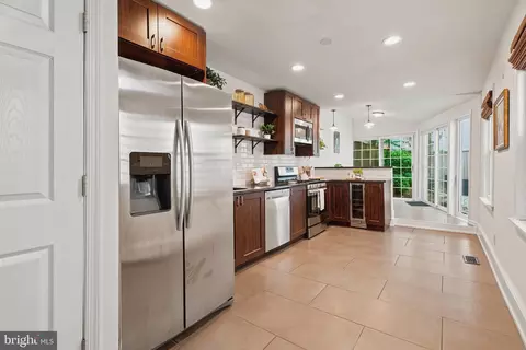 Kitchen - 103 E Cross St E, Baltimore, MD 21230 photo 3 of 4