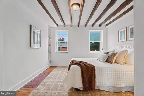 Bedroom - 103 E Cross St E, Baltimore, MD 21230 photo 1 of 7