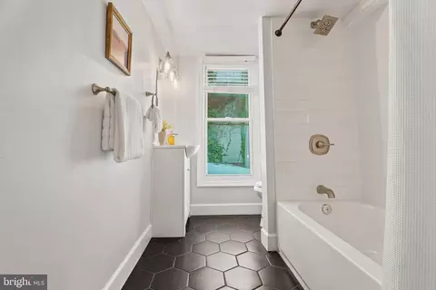 Bath - 103 E Cross St E, Baltimore, MD 21230 photo 1 of 2