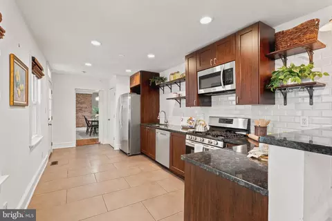 103 E Cross St E, Baltimore, MD 21230