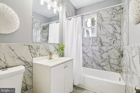 Bath - 2917 Baker St, Baltimore, MD 21216 photo 1 of 2