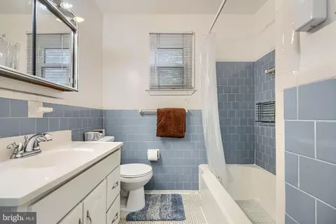 Bath - 5709 Key Ave, Baltimore, MD 21215 photo 1 of 7