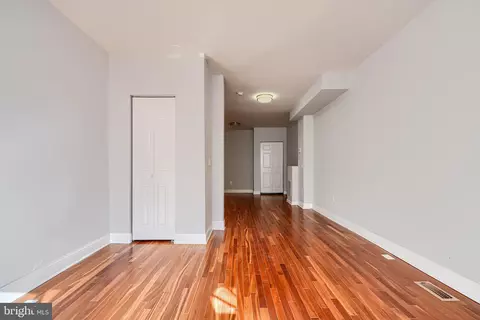 Living - 2511 Mcculloh St, Baltimore, MD 21217 photo 3 of 8