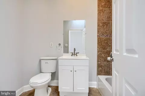 Bath - 2511 Mcculloh St, Baltimore, MD 21217 photo 1 of 3