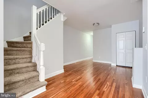 Living - 2511 Mcculloh St, Baltimore, MD 21217 photo 5 of 8