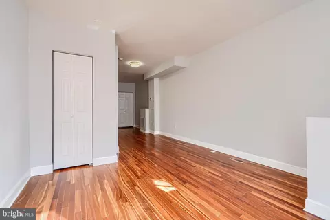Living - 2511 Mcculloh St, Baltimore, MD 21217 photo 4 of 8