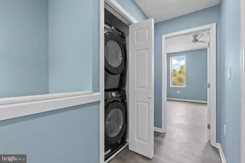 Entry Way - 3109 Sumter Ave, Baltimore, MD 21215 photo 14 of 17