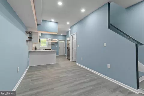 Entry Way - 3109 Sumter Ave, Baltimore, MD 21215 photo 5 of 17