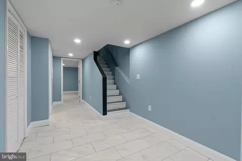 Entry Way - 3109 Sumter Ave, Baltimore, MD 21215 photo 16 of 17