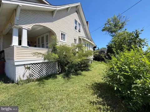 Exterior - 3312 Ailsa Ave, Baltimore, MD 21214 photo 2 of 7