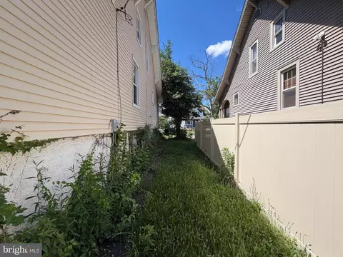 Exterior - 3312 Ailsa Ave, Baltimore, MD 21214 photo 5 of 7