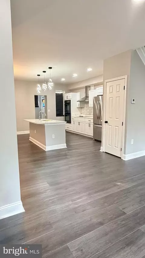 Entry Way - 1530 Appleton St, Baltimore, MD 21217 photo 3 of 5