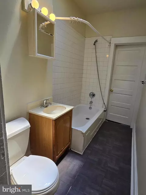 Bath - 2562 Robb St, Baltimore, MD 21218 photo 2 of 4