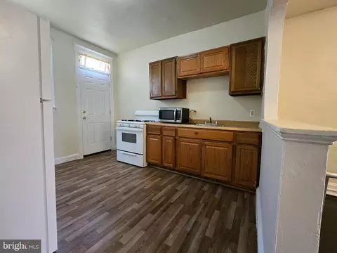 Kitchen - 2562 Robb St, Baltimore, MD 21218 photo 3 of 3