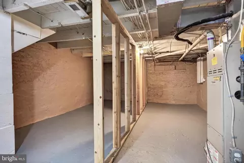 Entry Way - 3712 E Lombard St, Baltimore, MD 21224 photo 16 of 16