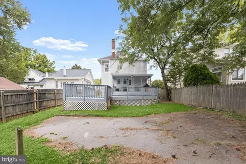 Exterior - 3205 Gibbons Ave, Baltimore, MD 21214 photo 11 of 12