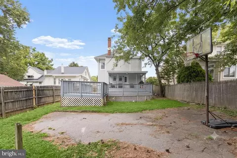 Exterior - 3205 Gibbons Ave, Baltimore, MD 21214 photo 10 of 12