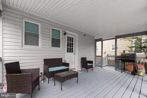 Exterior - 3205 Gibbons Ave, Baltimore, MD 21214 photo 5 of 12