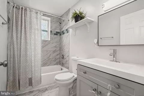 Bath - 3205 Gibbons Ave, Baltimore, MD 21214 photo 1 of 3