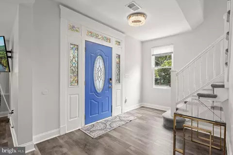 Entry Way - 3205 Gibbons Ave, Baltimore, MD 21214 photo 1 of 7