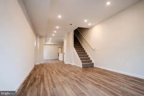 Entry Way - 2600 E Hoffman St, Baltimore, MD 21213 photo 1 of 6
