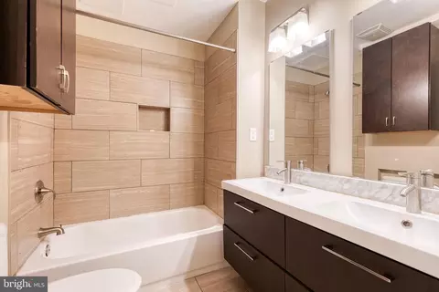 Bath - 2049 Division St, Baltimore, MD 21217 photo 3 of 3