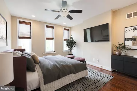 Bedroom - 2049 Division St, Baltimore, MD 21217 photo 2 of 3