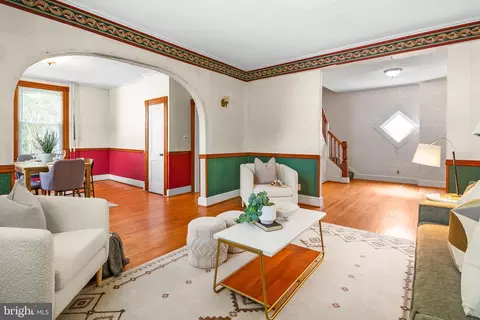 Living - 4310 Biddison Ln, Baltimore, MD 21206 photo 3 of 4