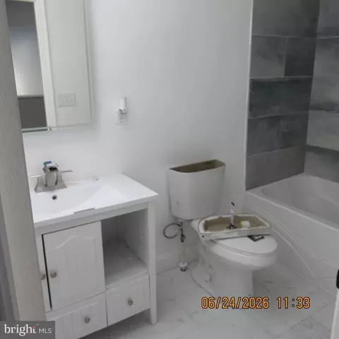 Entry Way - 1215 E Preston St, Baltimore, MD 21202 photo 16 of 18