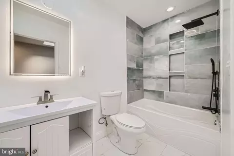 Bath - 1215 E Preston St, Baltimore, MD 21202 photo 2 of 4